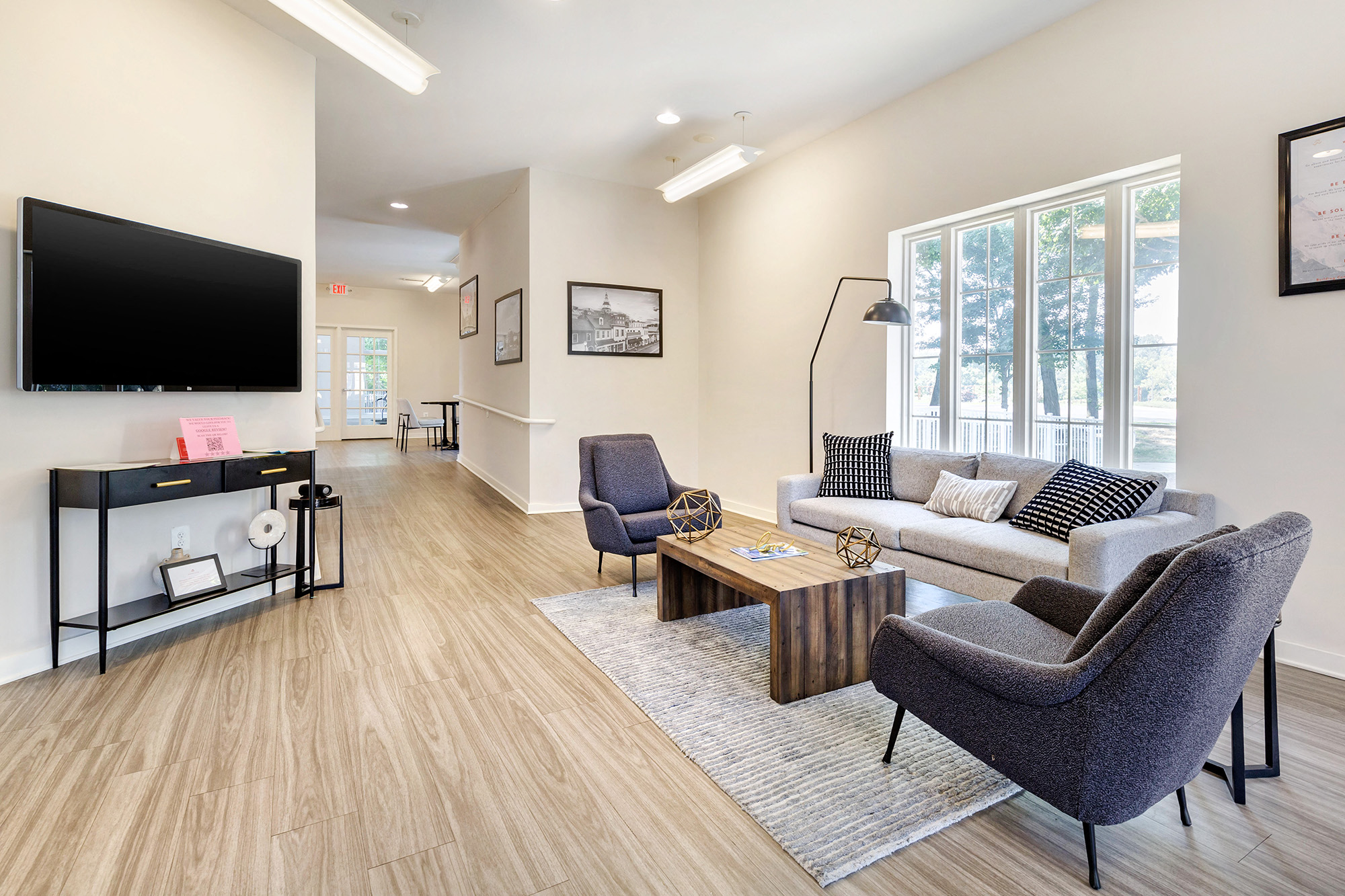 Annapolis Roads Apartments is a similar property to The Willows At Forest Drive located in Annapolis